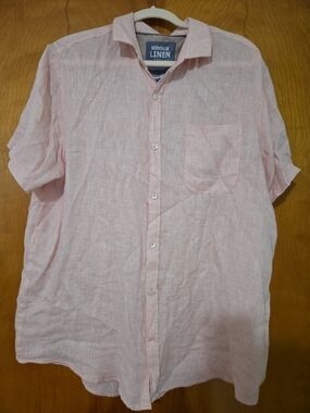 Men's Short-Sleeve Button-Down Shirt in Light Pink